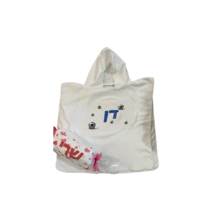 מגבת פונצ'ו לבנה